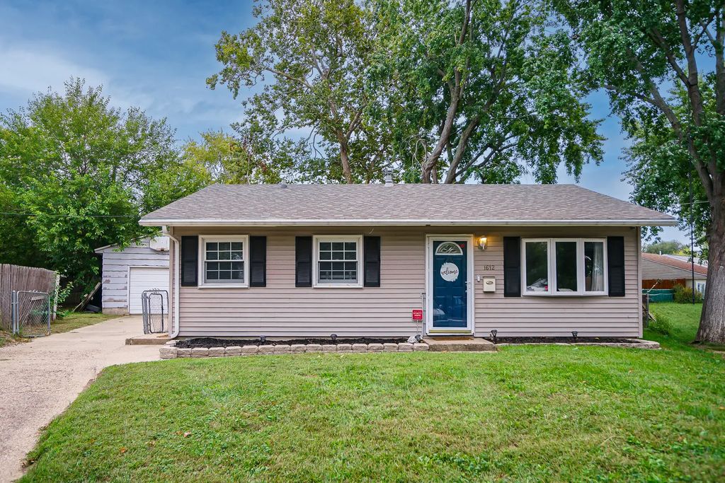 1612 Koch Street, Pekin