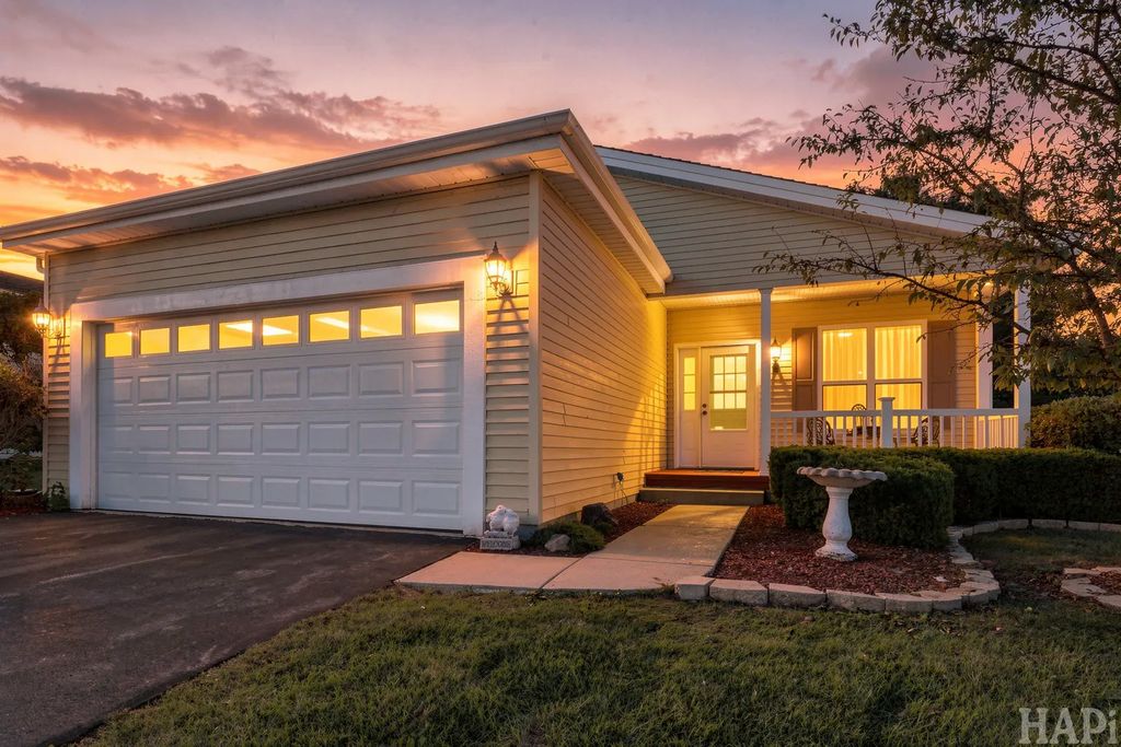 2903 Carousel Court, Grayslake