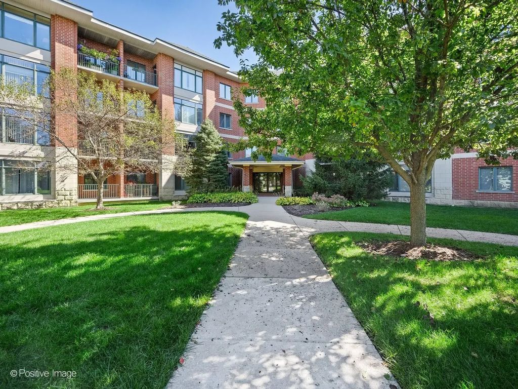 855 E 22nd Street 102, Lombard