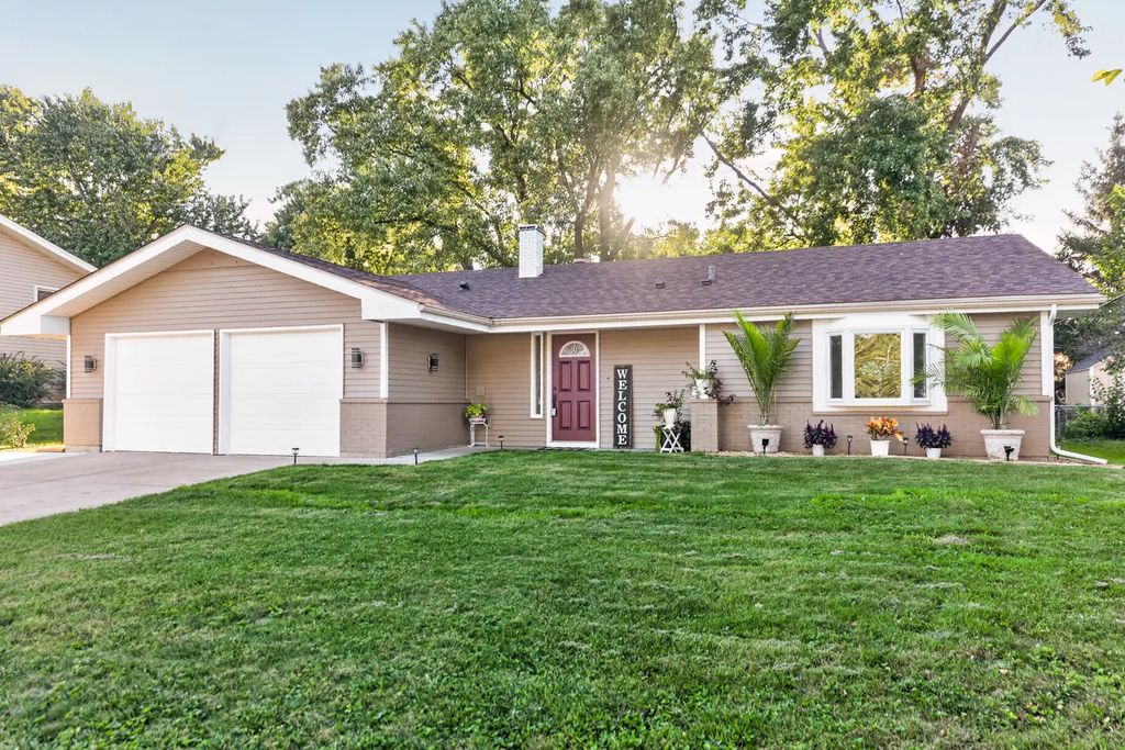 2s054 Avondale Lane, Lombard