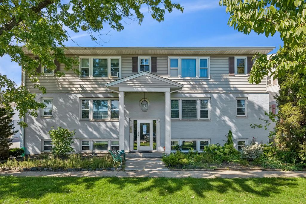 9420 Kelvin Lane G-3272, Schiller Park