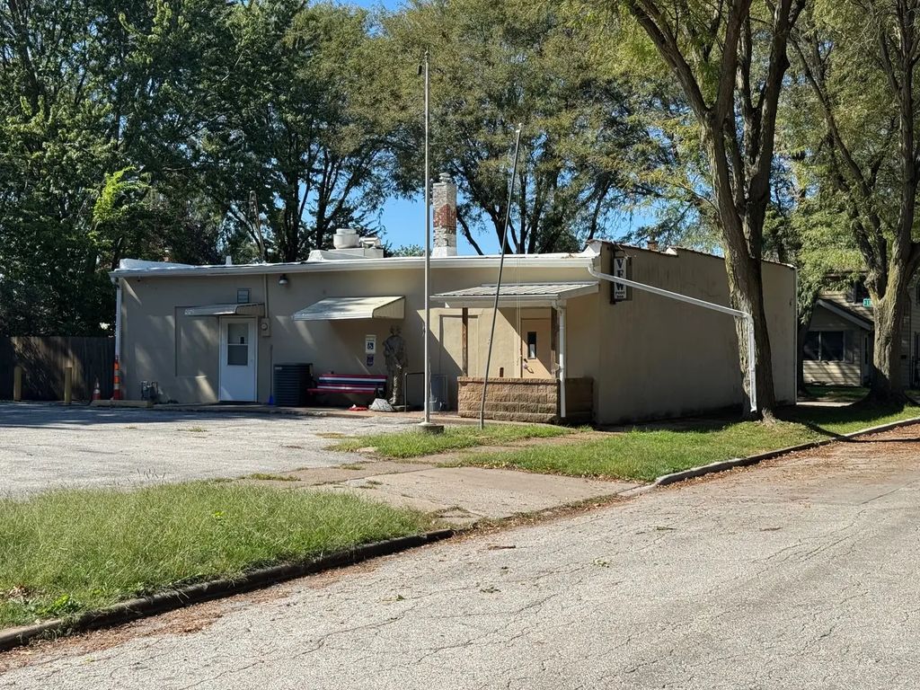 101 S Linwood Avenue, Davenport