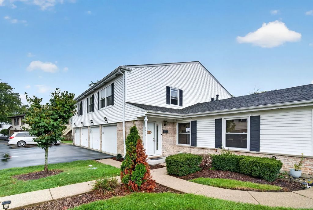 841 Pahl Road, Elk Grove Village