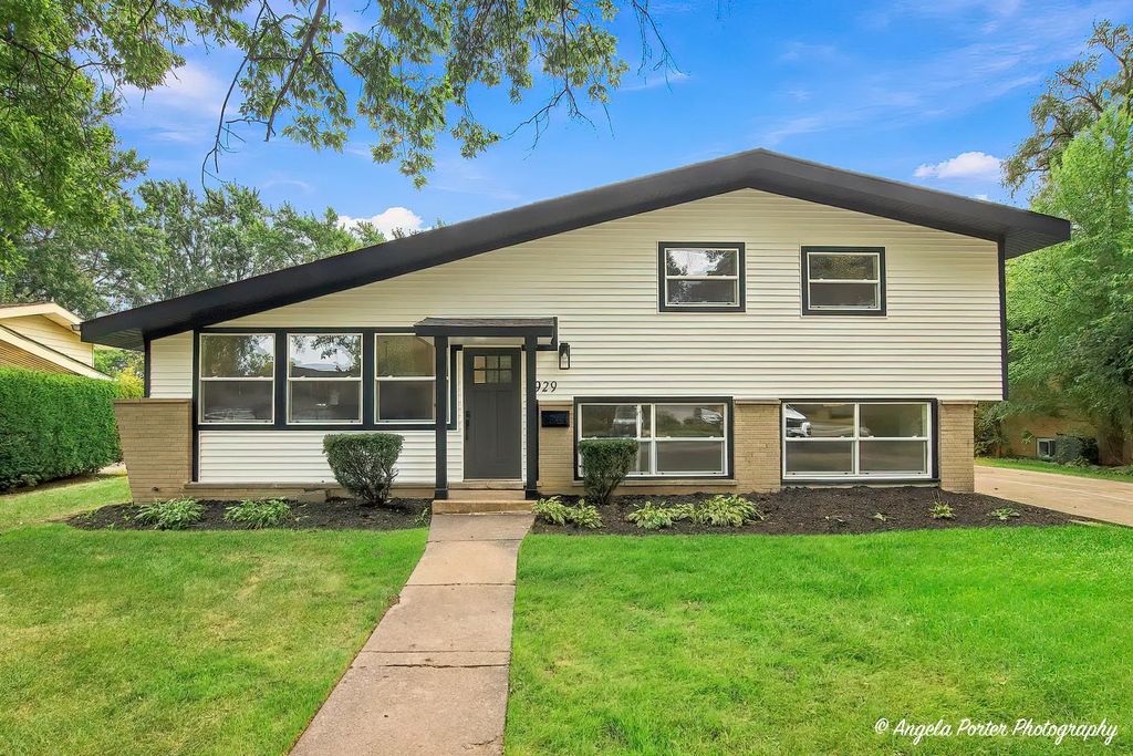 2929 Central Road, Glenview