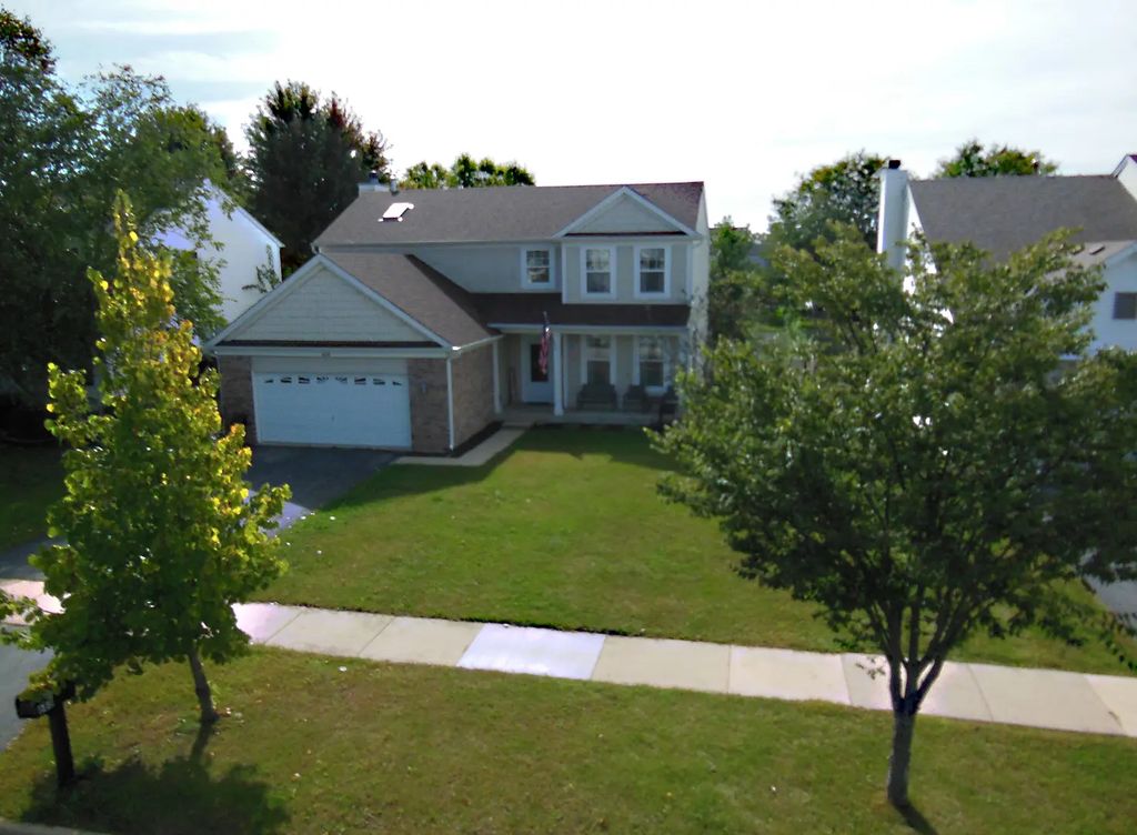 688 Stewart Avenue, North Aurora