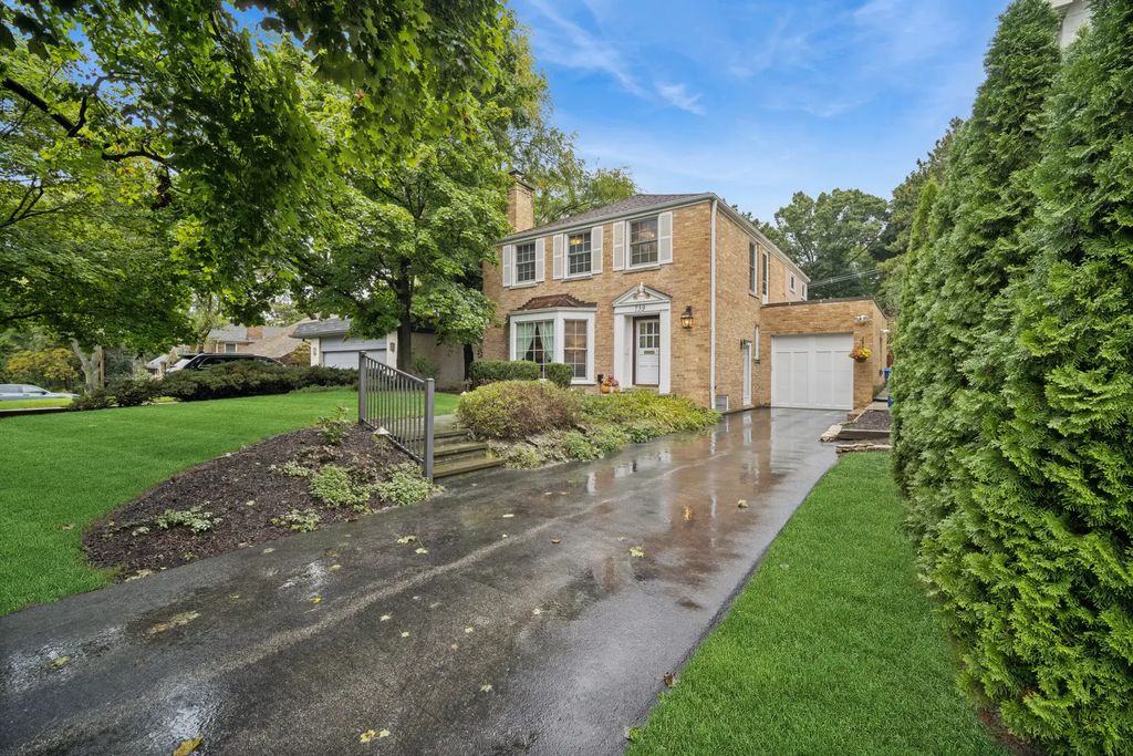 739 Marion Avenue, Highland Park