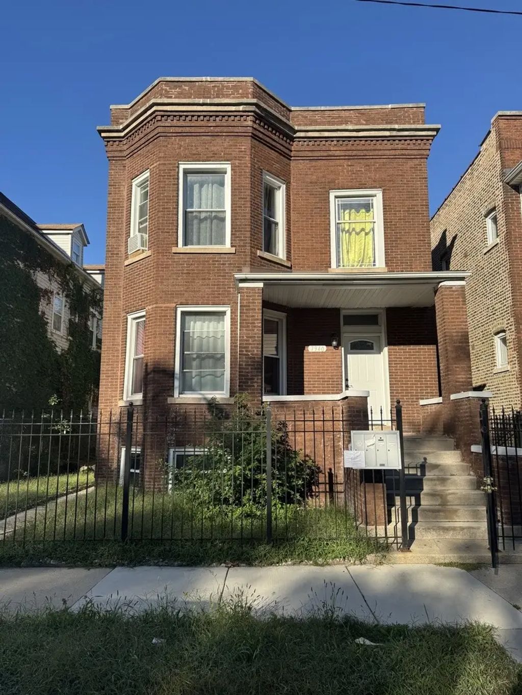 7940 S Brandon Avenue, Chicago