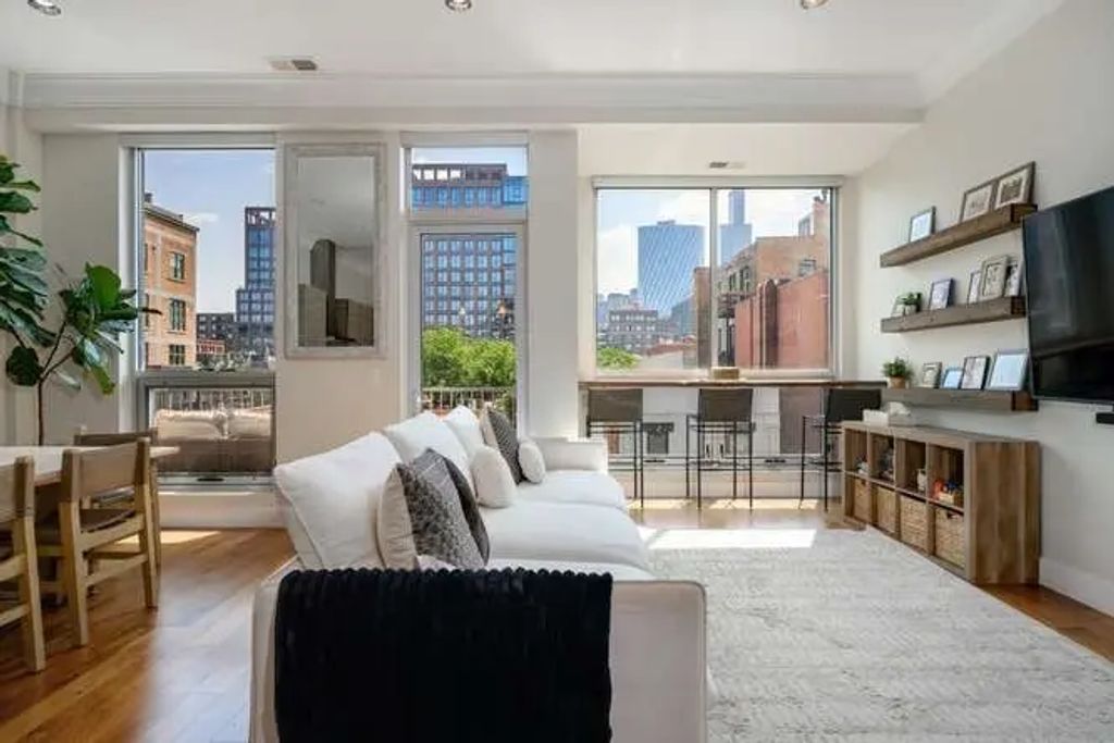 16 N Carpenter Street 4n, Chicago