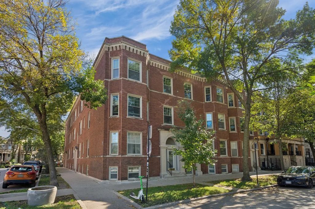 2478 N Albany Avenue 3, Chicago