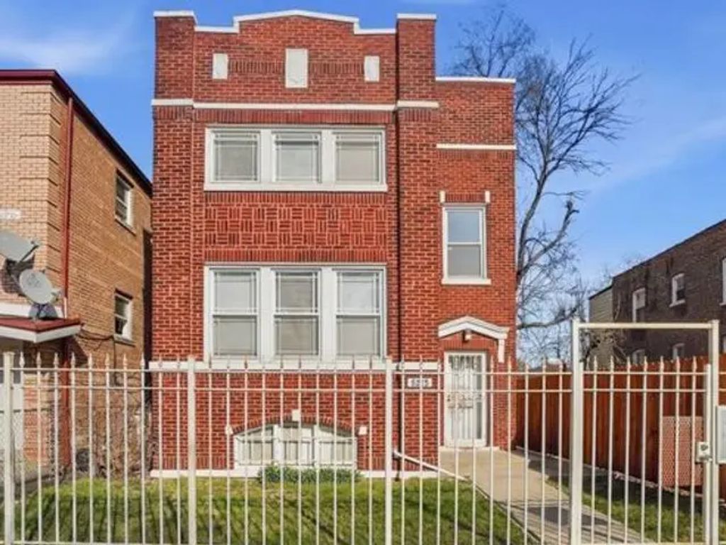 6225 S Seeley Avenue, Chicago