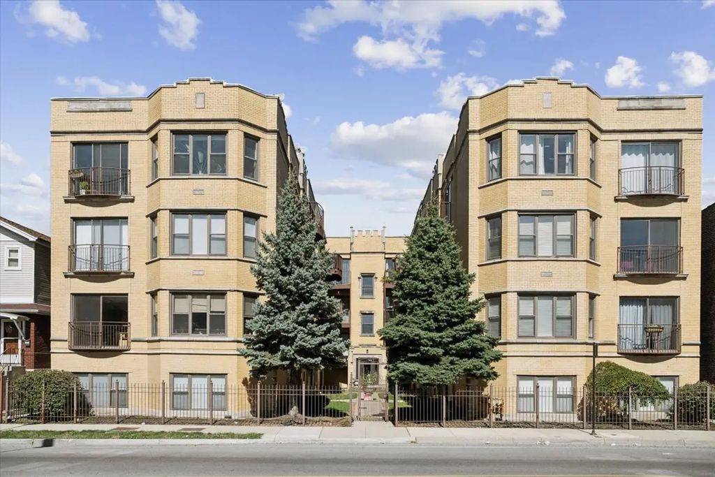 3012 W Addison Street 3n, Chicago