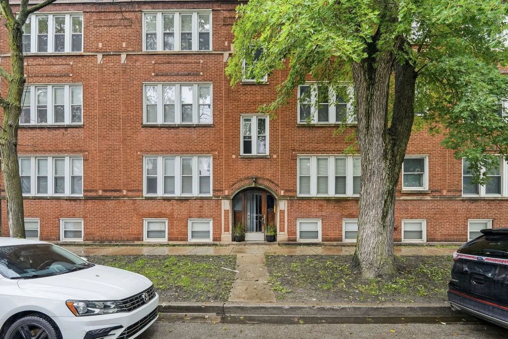7205 N Damen Avenue 3, Chicago