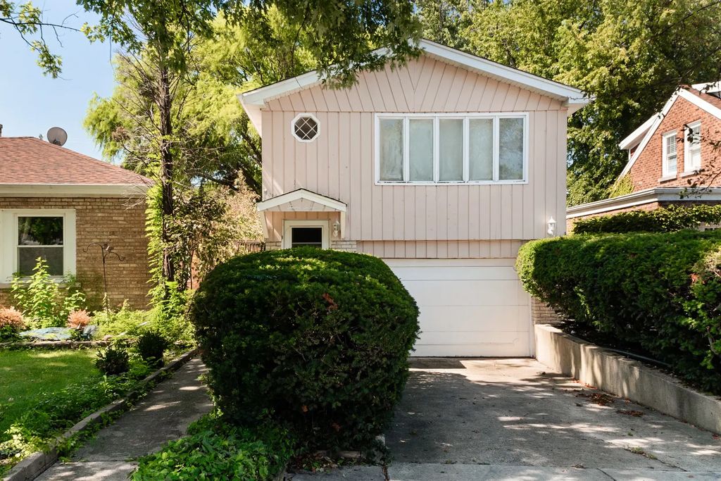 1212 N Maple Avenue, La Grange Park