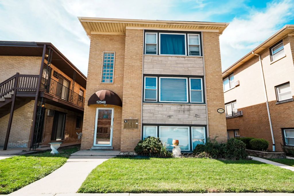 12548 S Ashland Avenue, Calumet Park