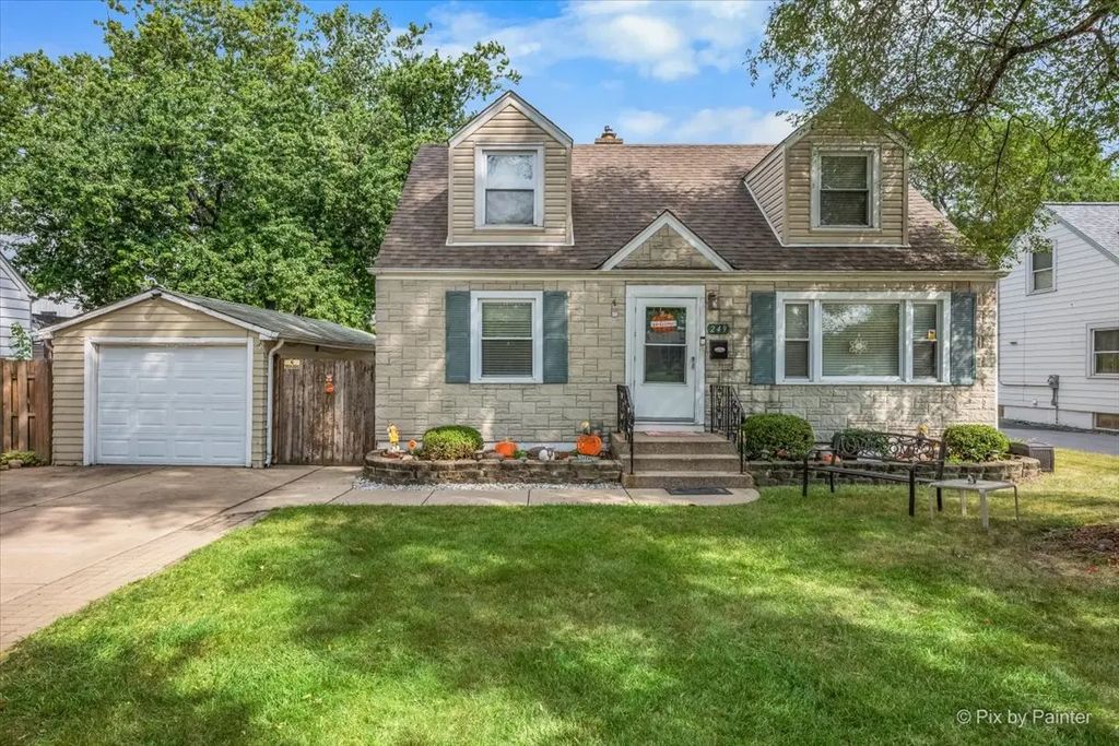 249 W Butterfield Road, Elmhurst