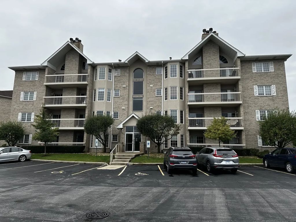 7751 Bristol Park Drive 4nw, Tinley Park