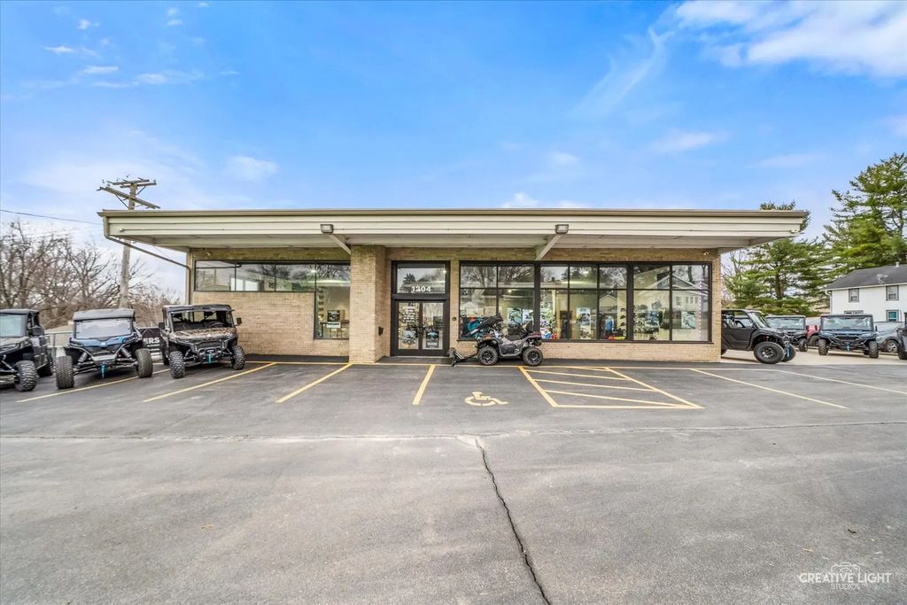 1204 S Galena Avenue, Dixon