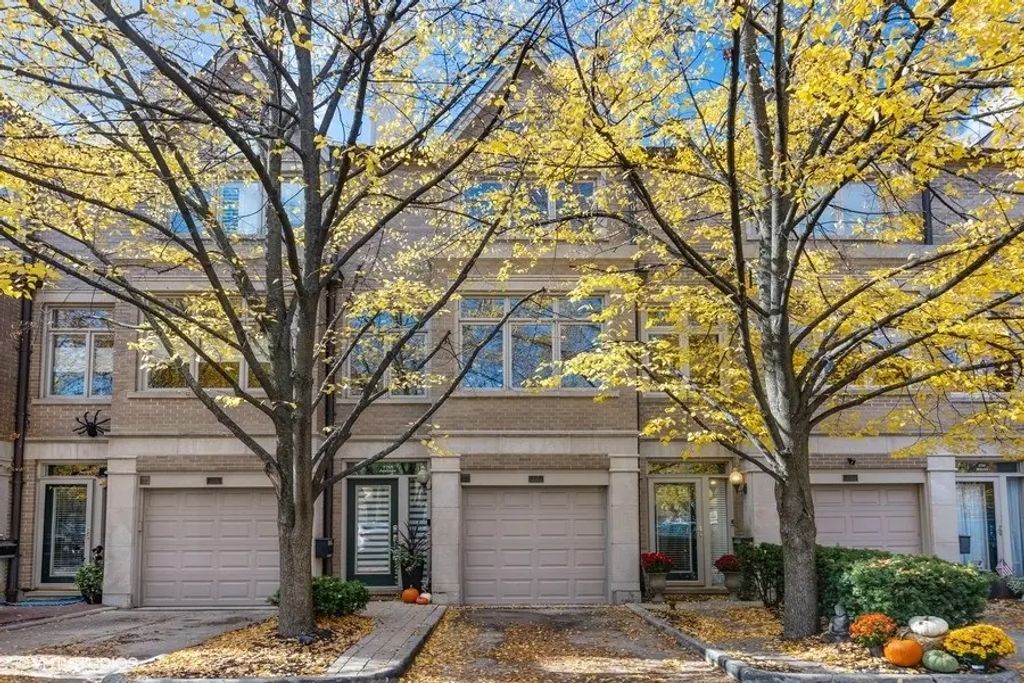 2715 N Janssen Avenue, Chicago