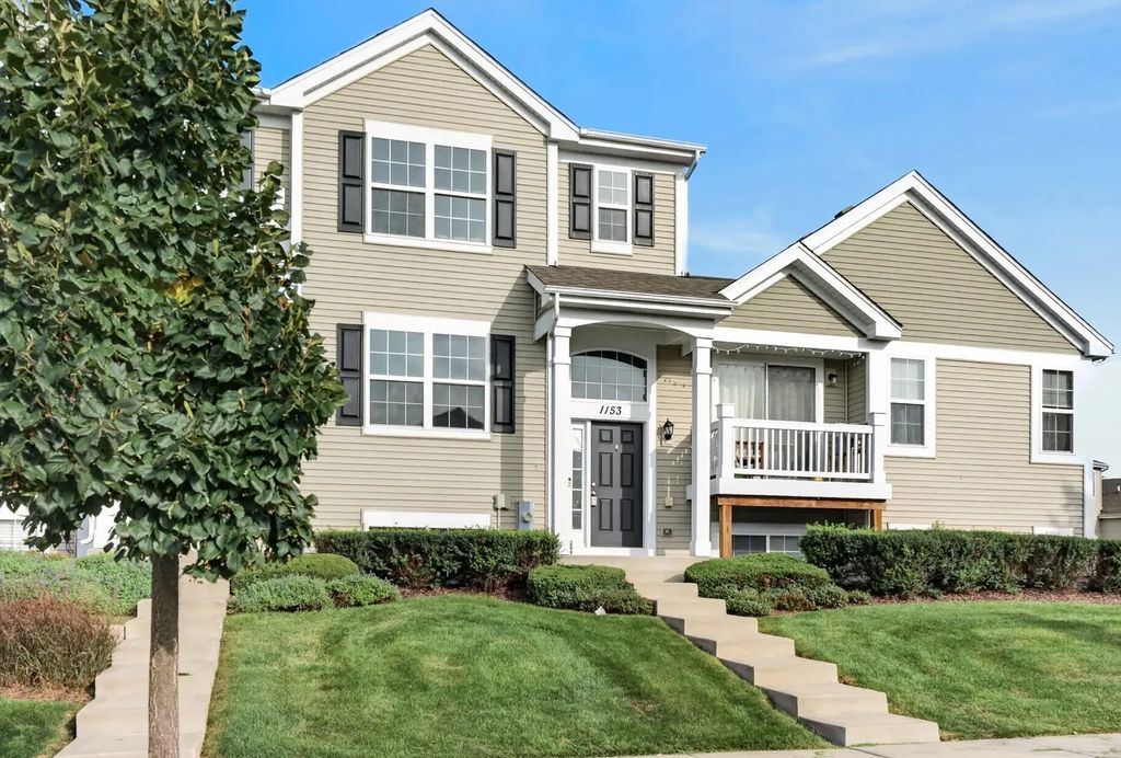 1153 Alta Vista Drive, Pingree Grove