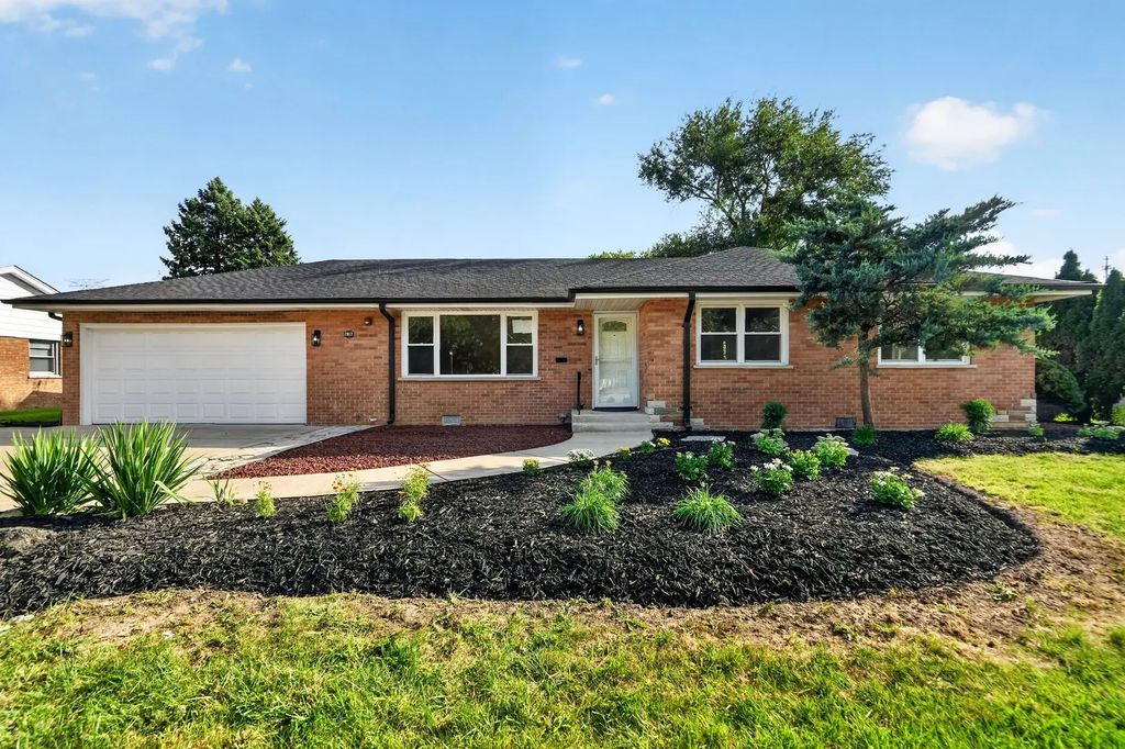 7917 W 111th Street, Palos Hills