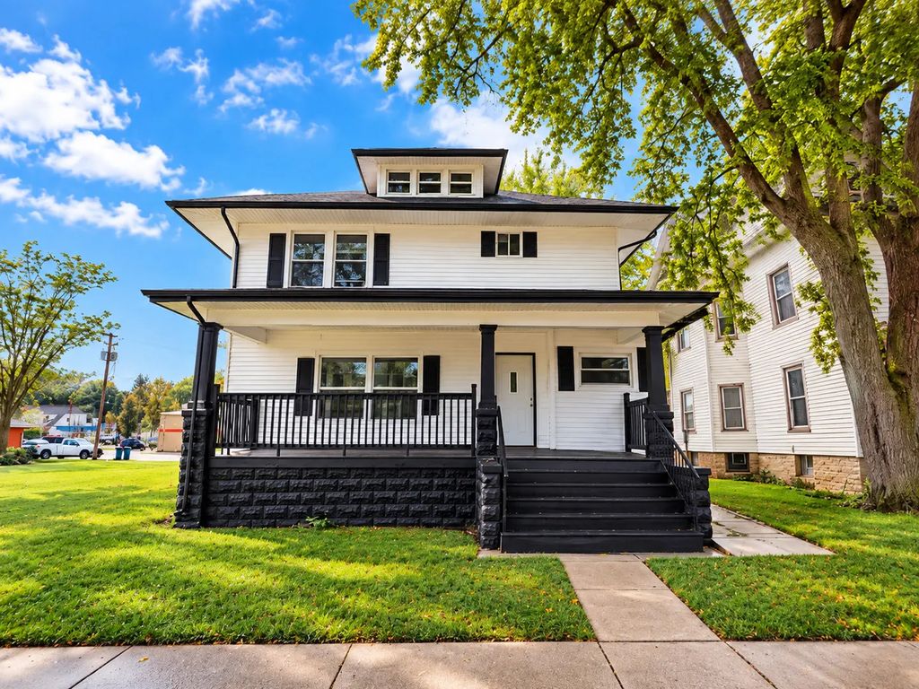 159 N Evergreen Avenue, Kankakee