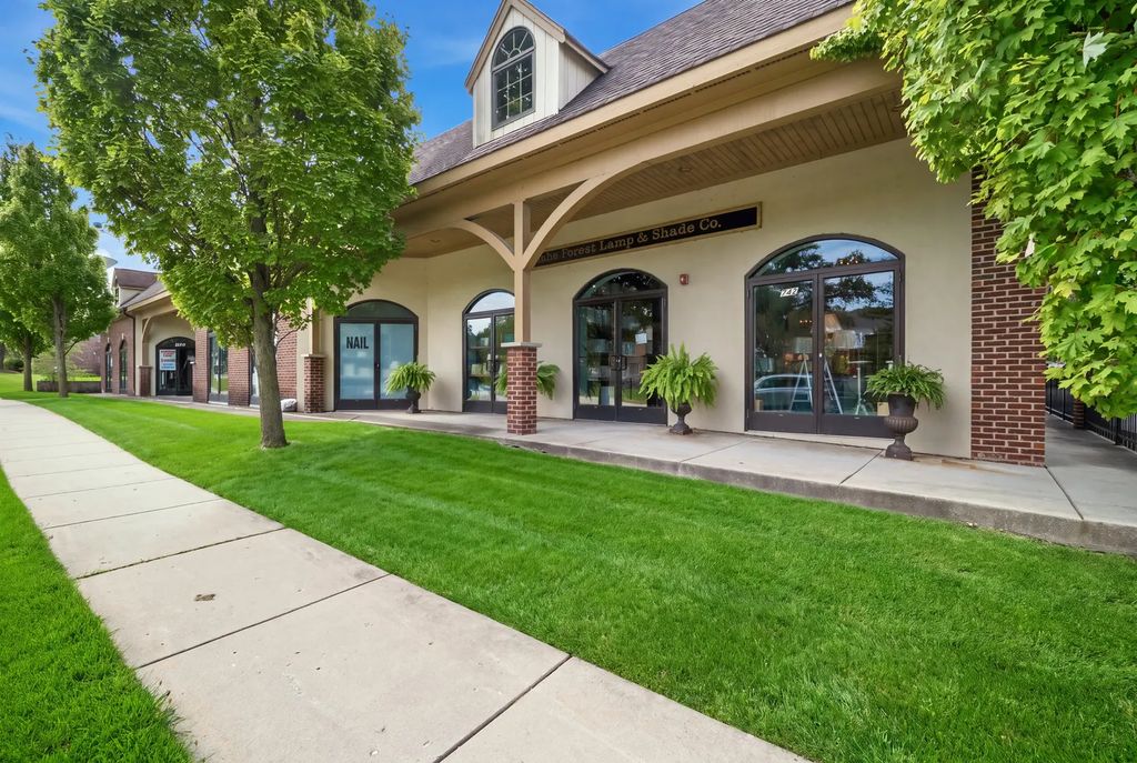 742 Sheridan Road, Highwood