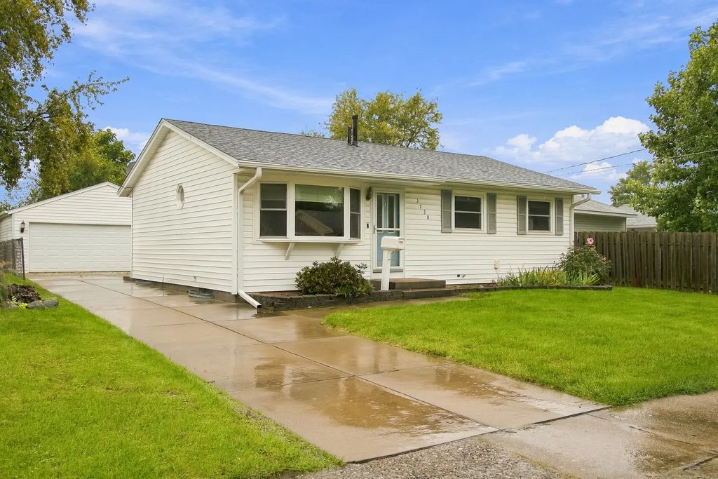 2730 N Gayman Avenue, Davenport