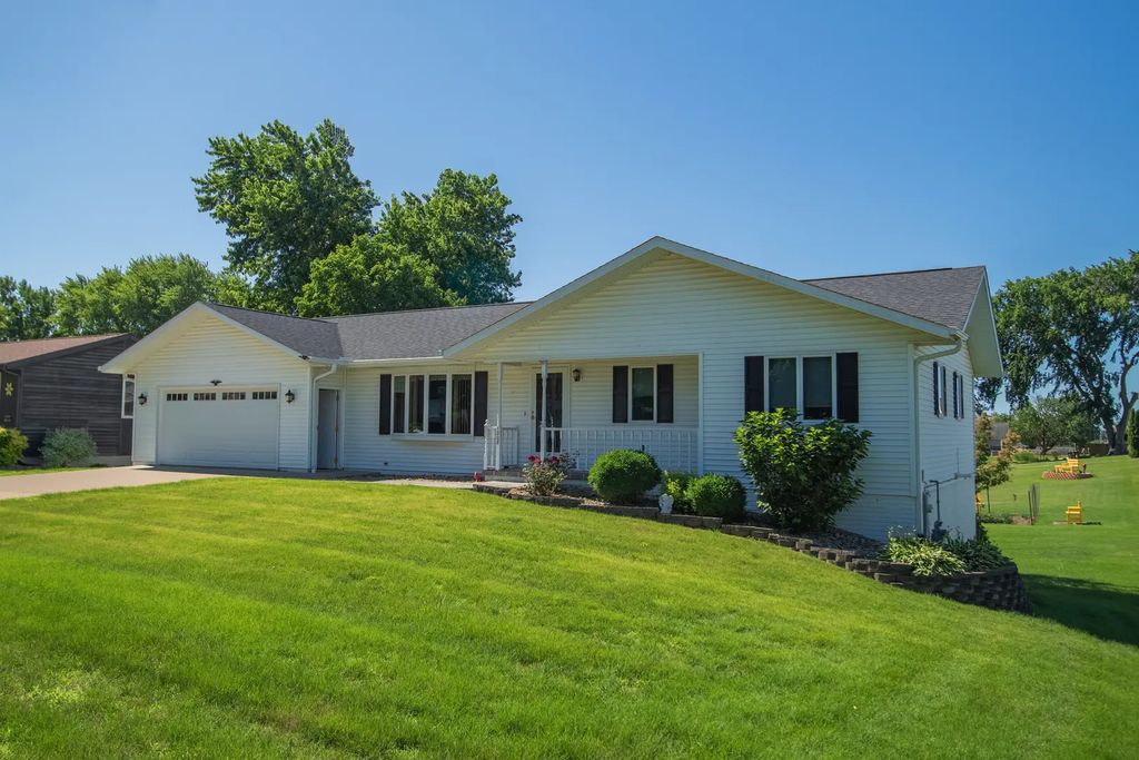 1008 1st Avenue, Fulton