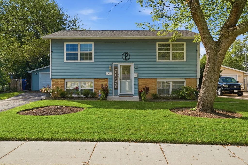 3528 Rock Parkway, Waukegan