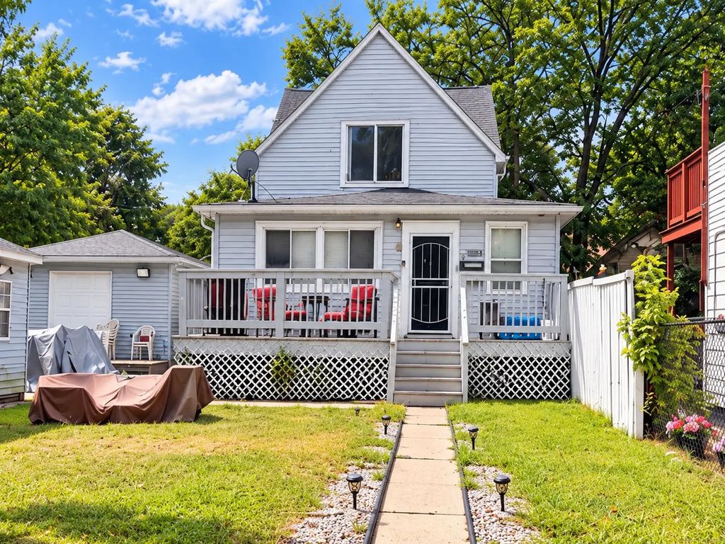 11820 S Harvard Avenue, Chicago