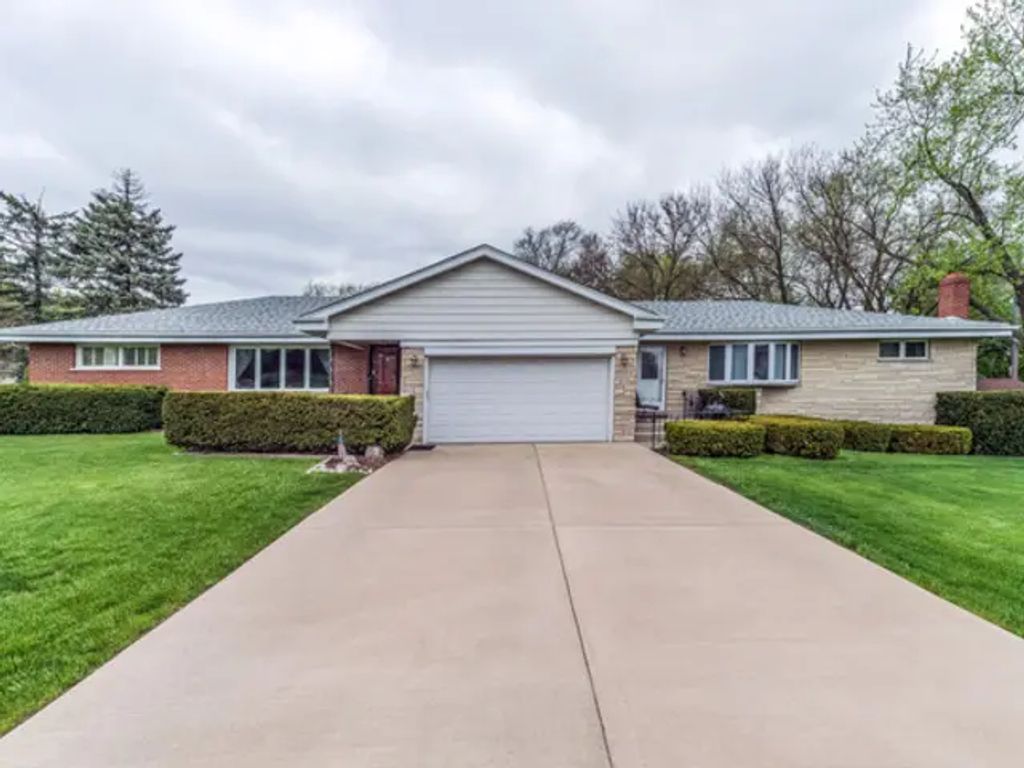 21w146 Tee Lane, Itasca