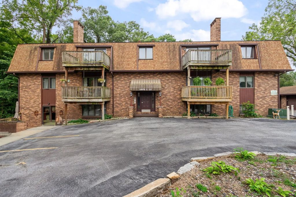 3626 38th Street 12, Rock Island