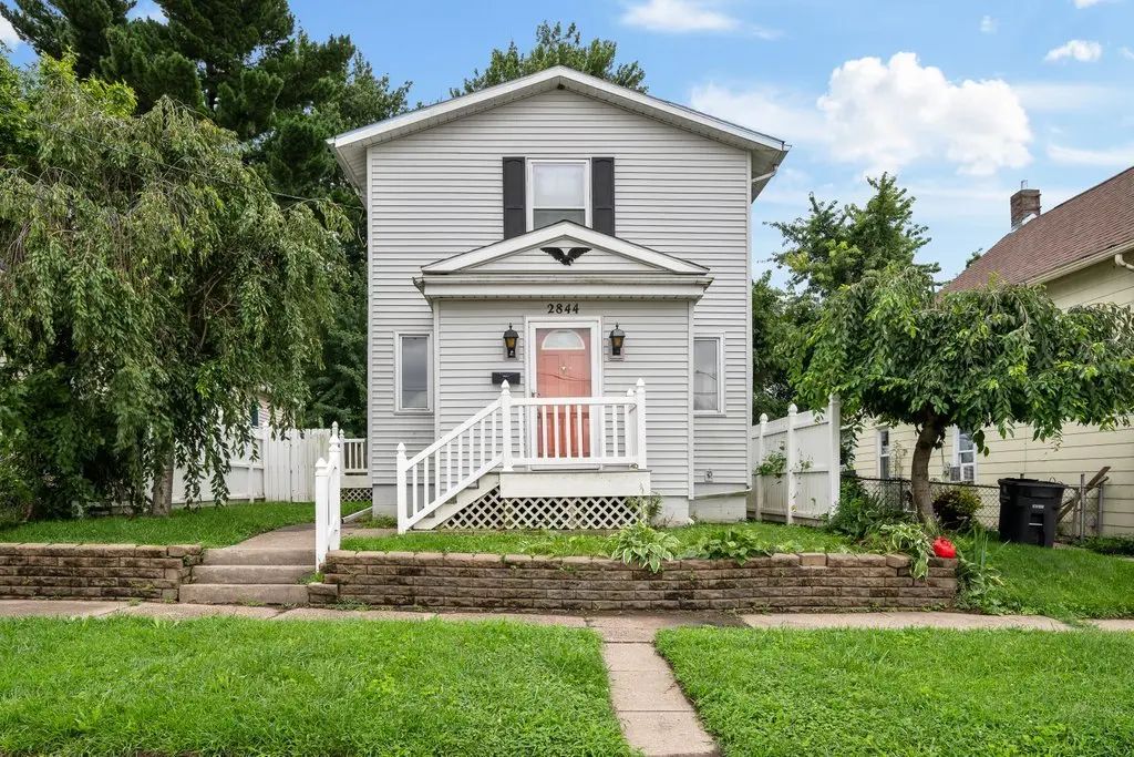 2844 5 1/2 Avenue, Rock Island