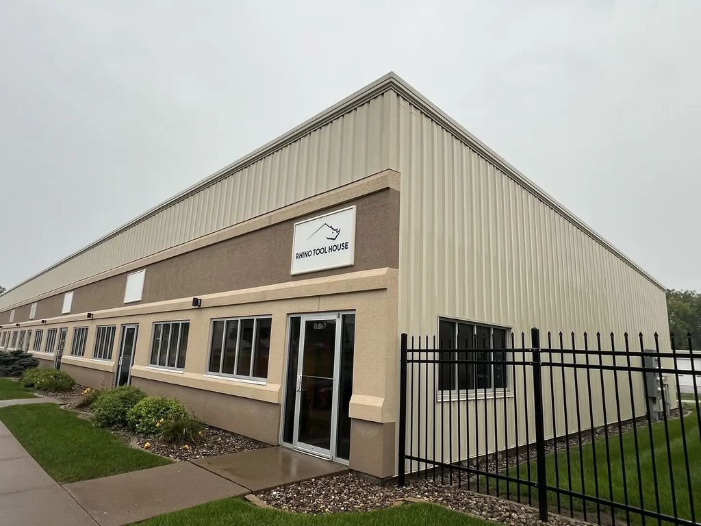 3131 W 76th Street 7, Davenport