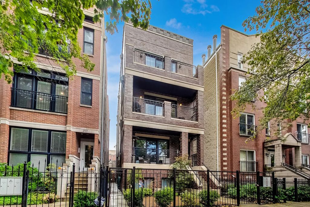 2725 N Wayne Avenue 1, Chicago