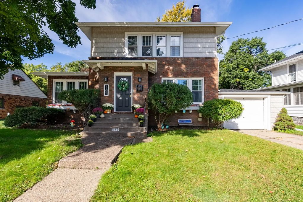 332 Forest Road, Davenport