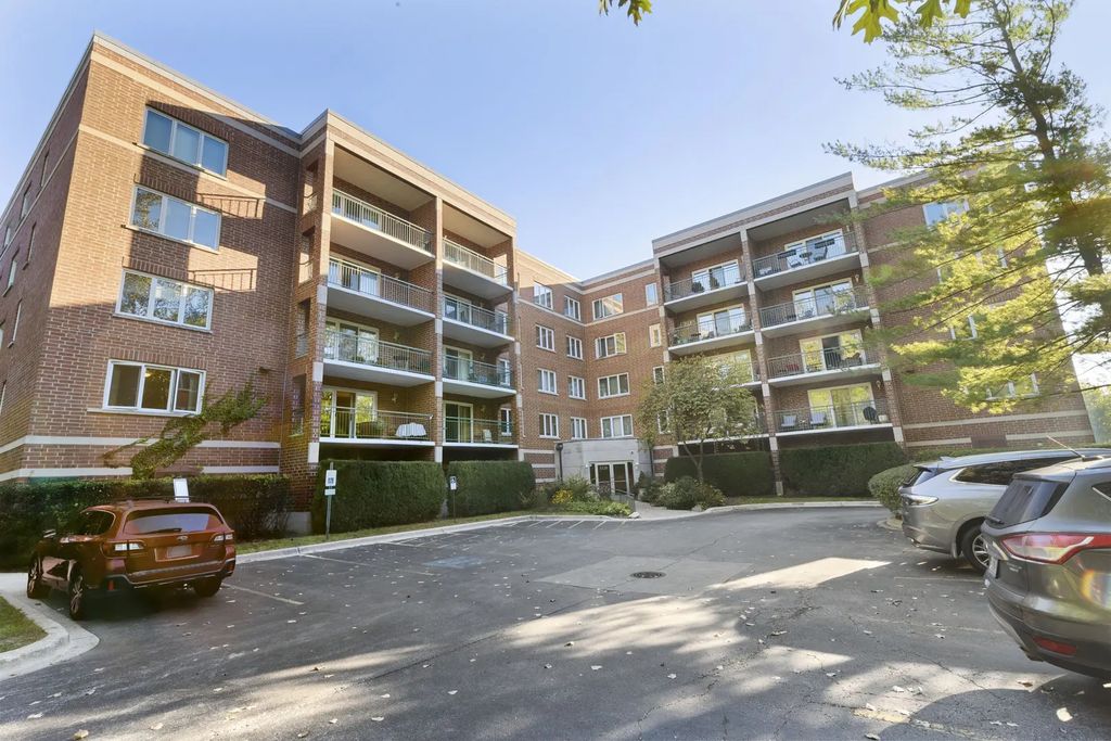 5320 N Lowell Avenue 506, Chicago