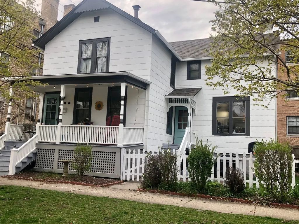 813 Hamlin Street, Evanston