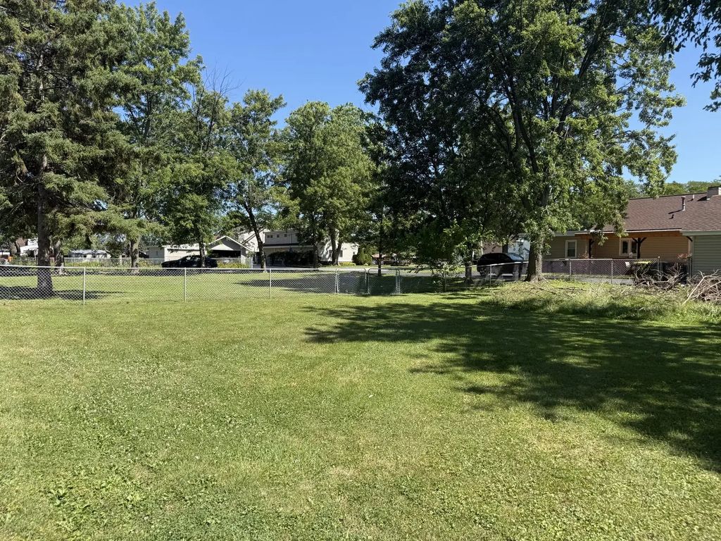 3048 Derrough Avenue, Melrose Park