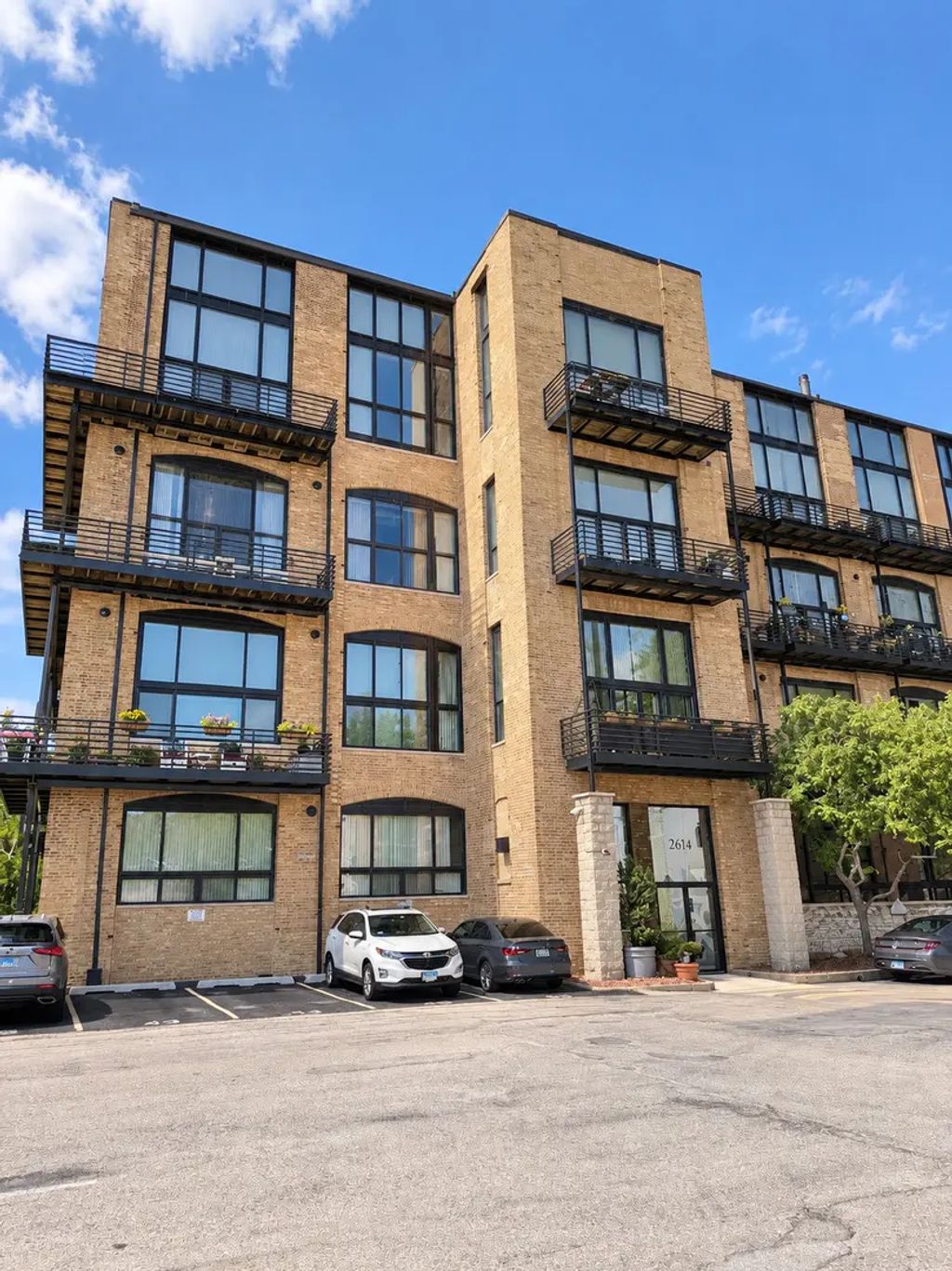 2614 N Clybourn Avenue 115, Chicago