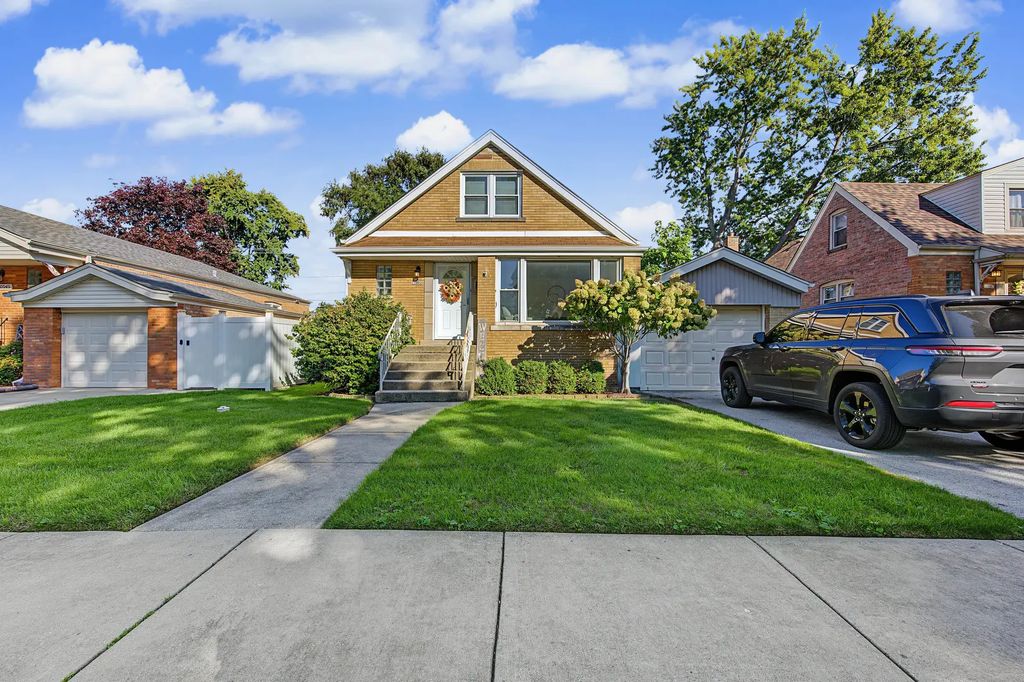 11003 S Tripp Avenue, Oak Lawn