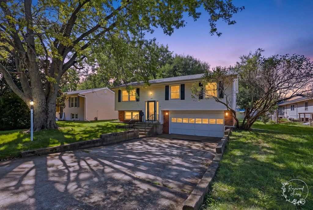 477 N Van Buren Avenue, Bradley