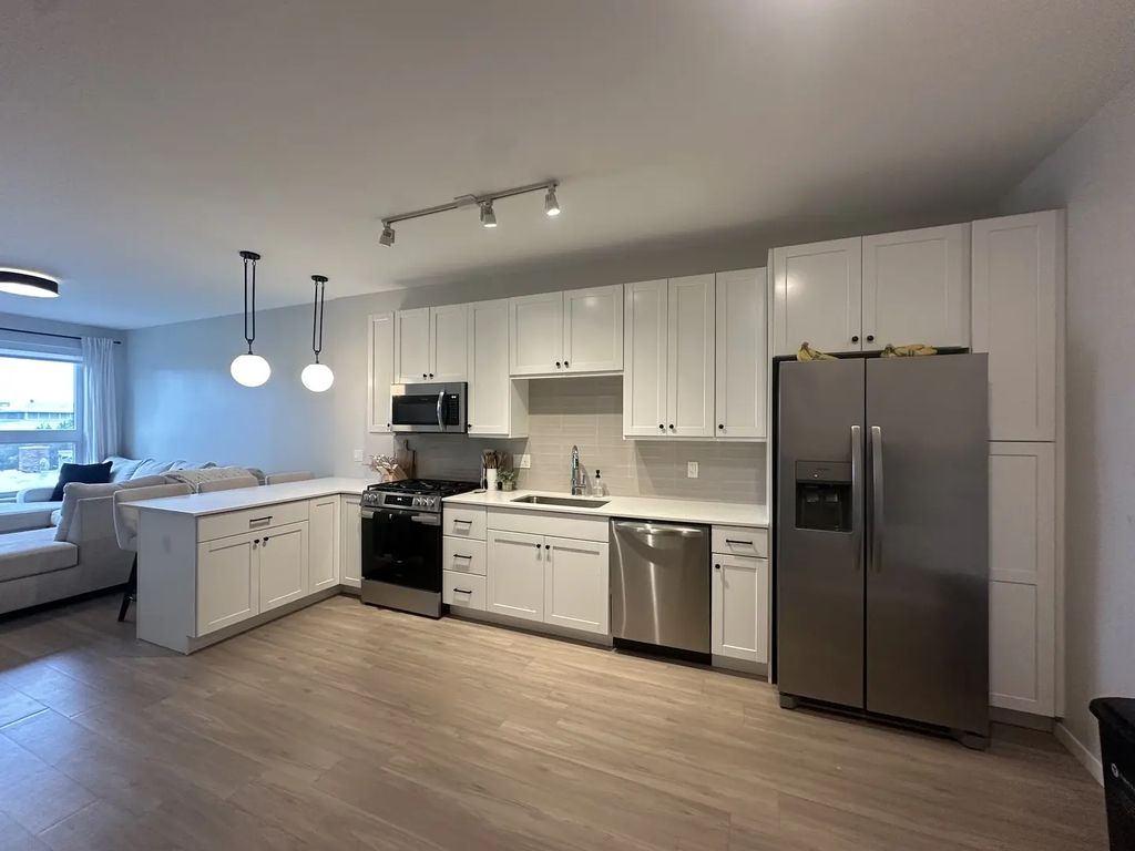 100 N Haven Avenue 414, Elmhurst