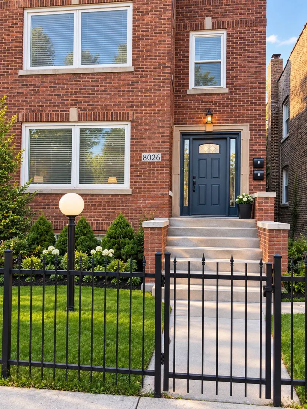 8026 S Dobson Avenue, Chicago