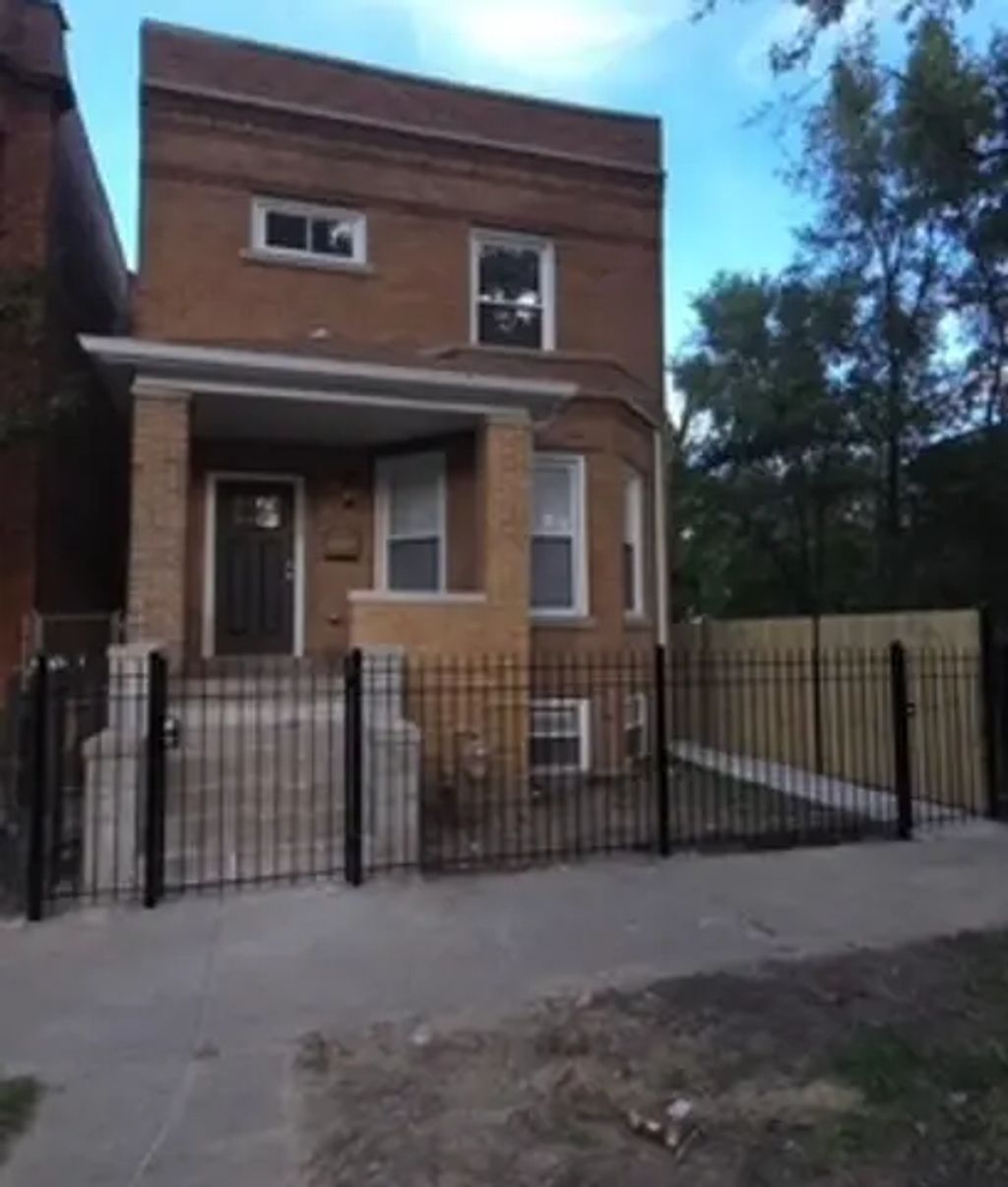 6627 S Saint Lawrence Avenue, Chicago