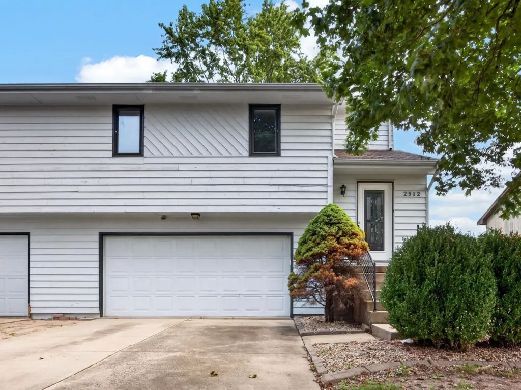 2512 Lowman Drive, Bloomington