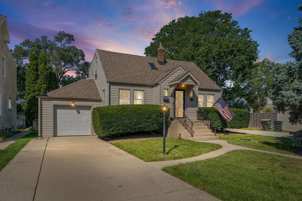 9138 Belleforte Avenue, Morton Grove