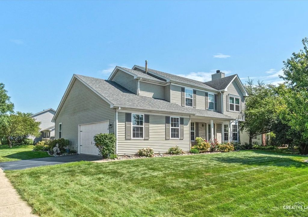 52 Blackberry Trail, Aurora