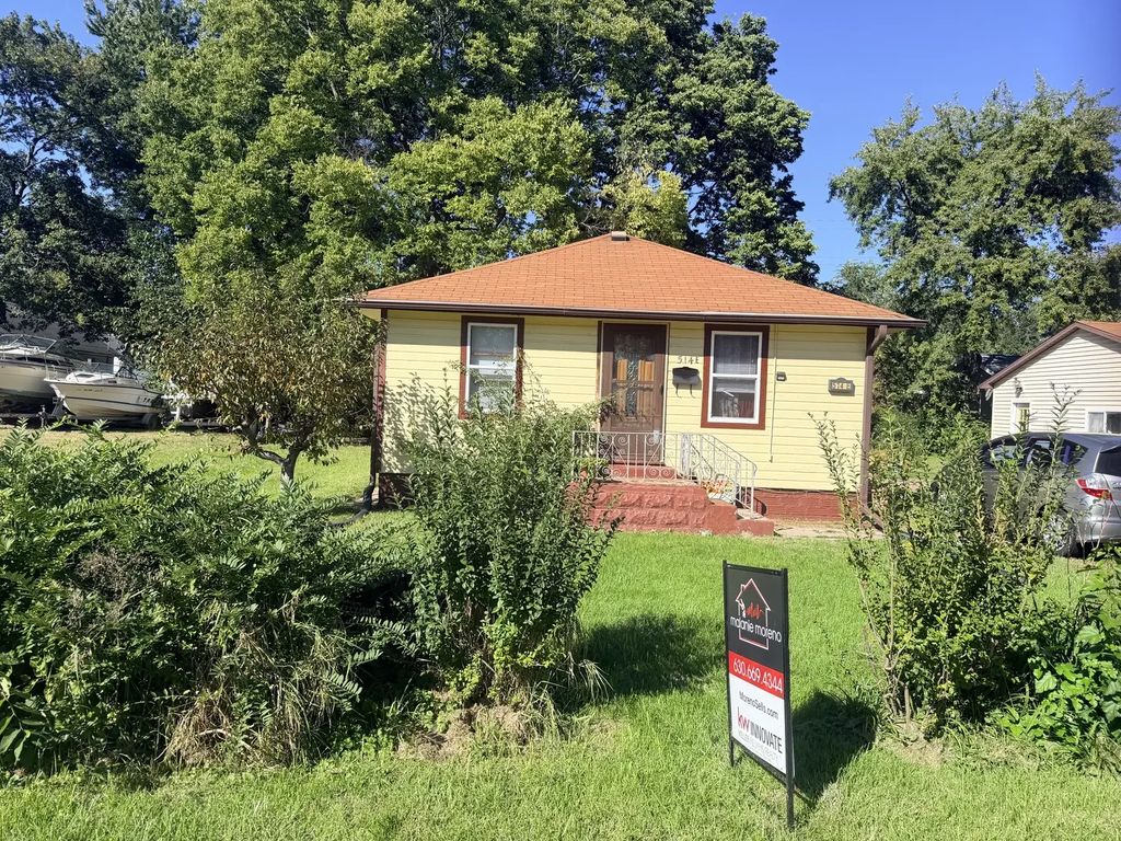 514 E Michigan Street, Ottawa