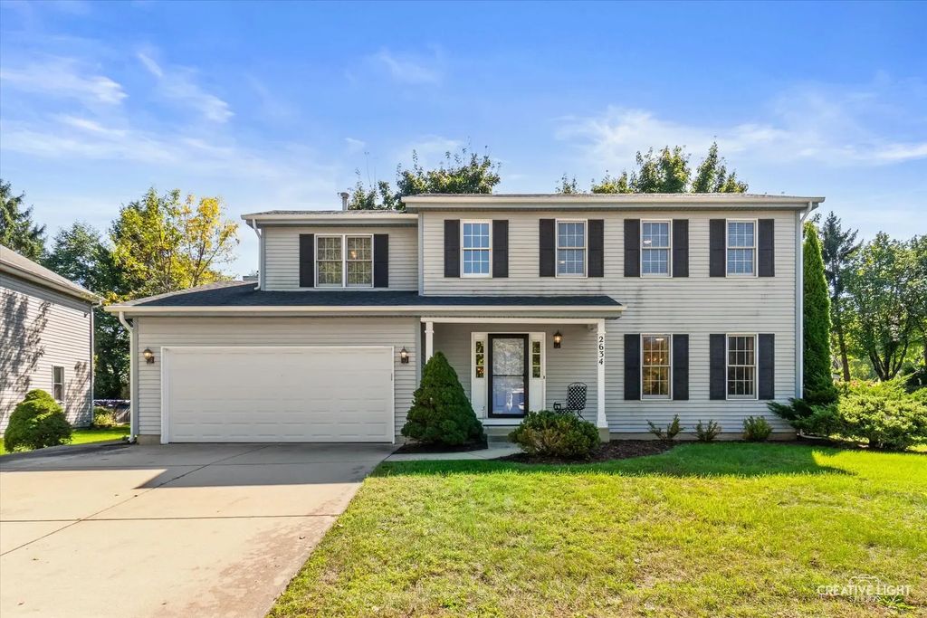 2634 Boxwood Drive, Elgin